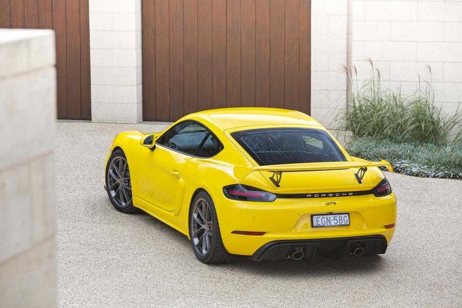  Porsche 718 Cayman GT4 (982C) 2020 года  (AU) (фото 13 из 40)